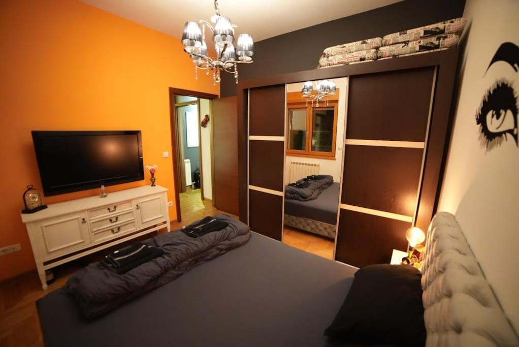 Turquoise Orange, The Art Of Vacation In Belgrade Apartment Exterior foto
